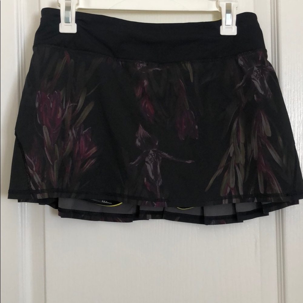 Lululemon pace setter skirt size 6 regular
